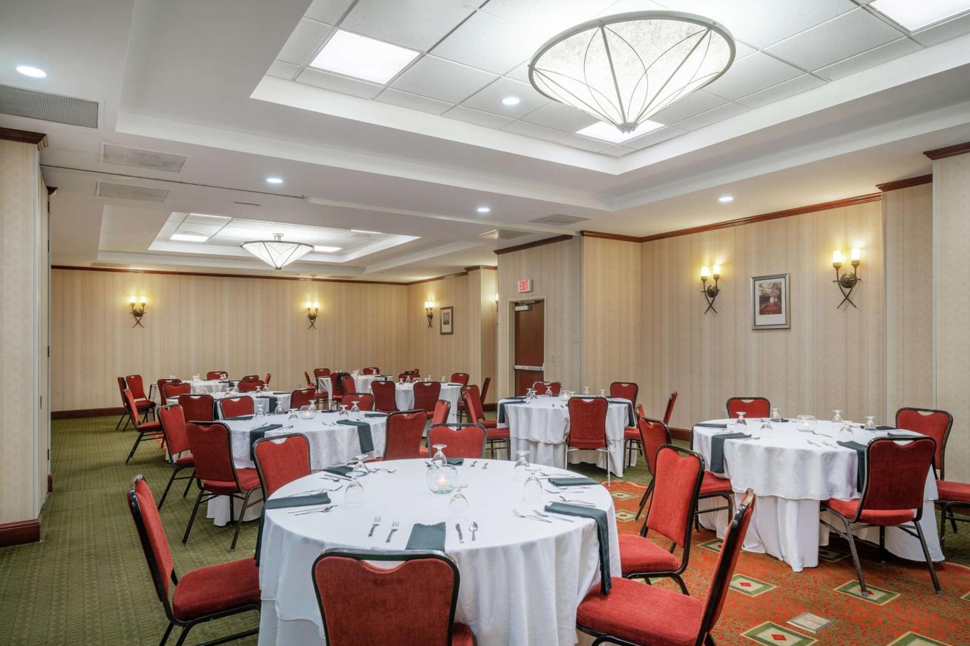 Hilton Garden Inn Morgantown Buitenkant foto