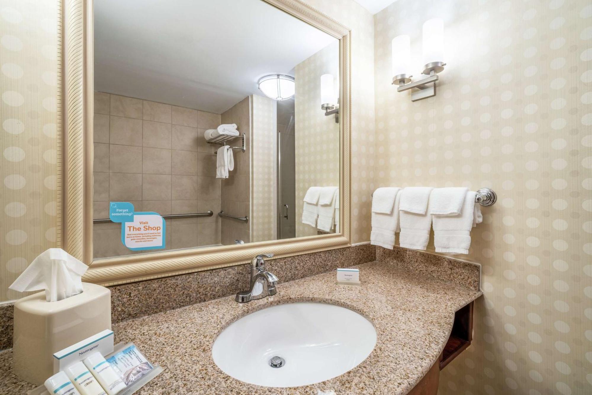 Hilton Garden Inn Morgantown Buitenkant foto