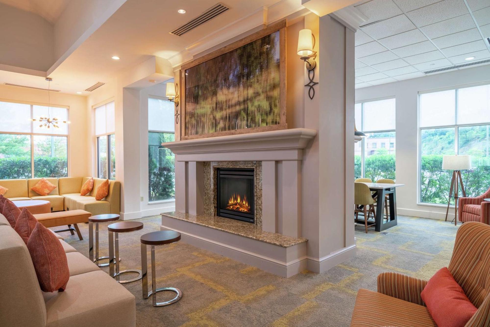 Hilton Garden Inn Morgantown Buitenkant foto